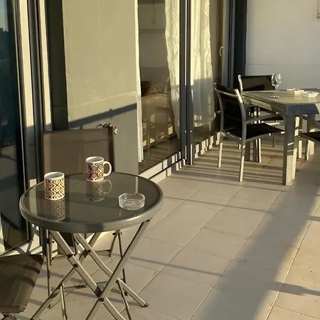Apartment Modern Flat With Swimming Pool Terrace And Solarium *