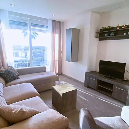 Modern Flat With Swimming Pool Terrace And Equipped Solarium *
