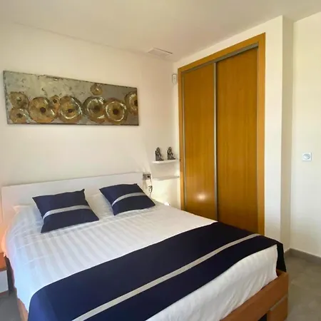 Modern Flat With Swimming Pool Terrace And Solarium Apartment *