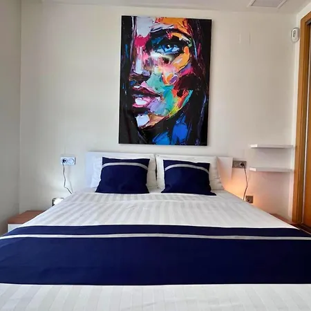 Modern Flat With Swimming Pool Terrace And Equipped Solarium Apartment *