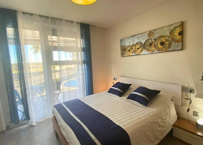Modern Flat With Swimming Pool Terrace And Equipped Solarium Apartament